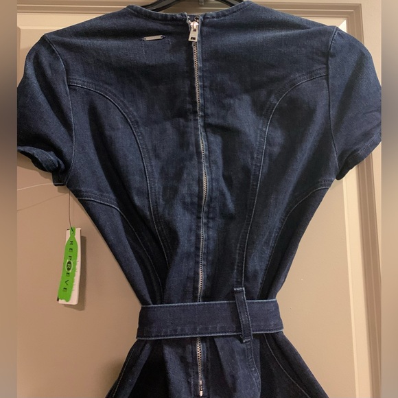 GUESS Leslie Dark Wash Denim Cotton Jumpsuit size Medium, length 29 inches NWT - Picture 9 of 16